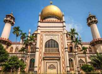Men Charged for Deceiving Sultan Mosque with Fake Quotations men-charged-for-deceiving-sultan-mosque-with-fake-quotations