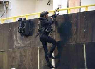 Enhanced Maritime Security: Waterproof Drone and Hull Climbing Robot Deployed by Police Coast Guard enhanced-maritime-security-waterproof-drone-and-hull-climbing-robot-deployed-by-police-coast-guard