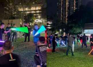 Honouring Late Member: Star Wars Group Holds Lightsaber Duels at Wake honouring-late-member-star-wars-group-holds-lightsaber-duels-at-wake