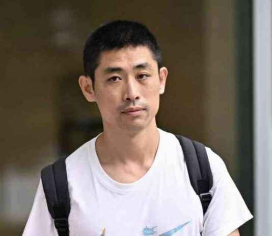 Man fined for urinating on Outram Park MRT escalator: A case of public indecency and alcohol-fueled behavior man-fined-for-urinating-on-outram-park-mrt-escalator-a-case-of-public-indecency-and-alcohol-fueled-behavior