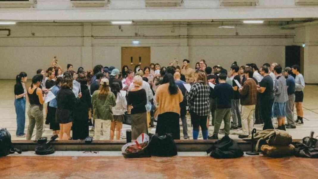 experience-the-joy-of-singing-with-strangers-in-a-community-choir